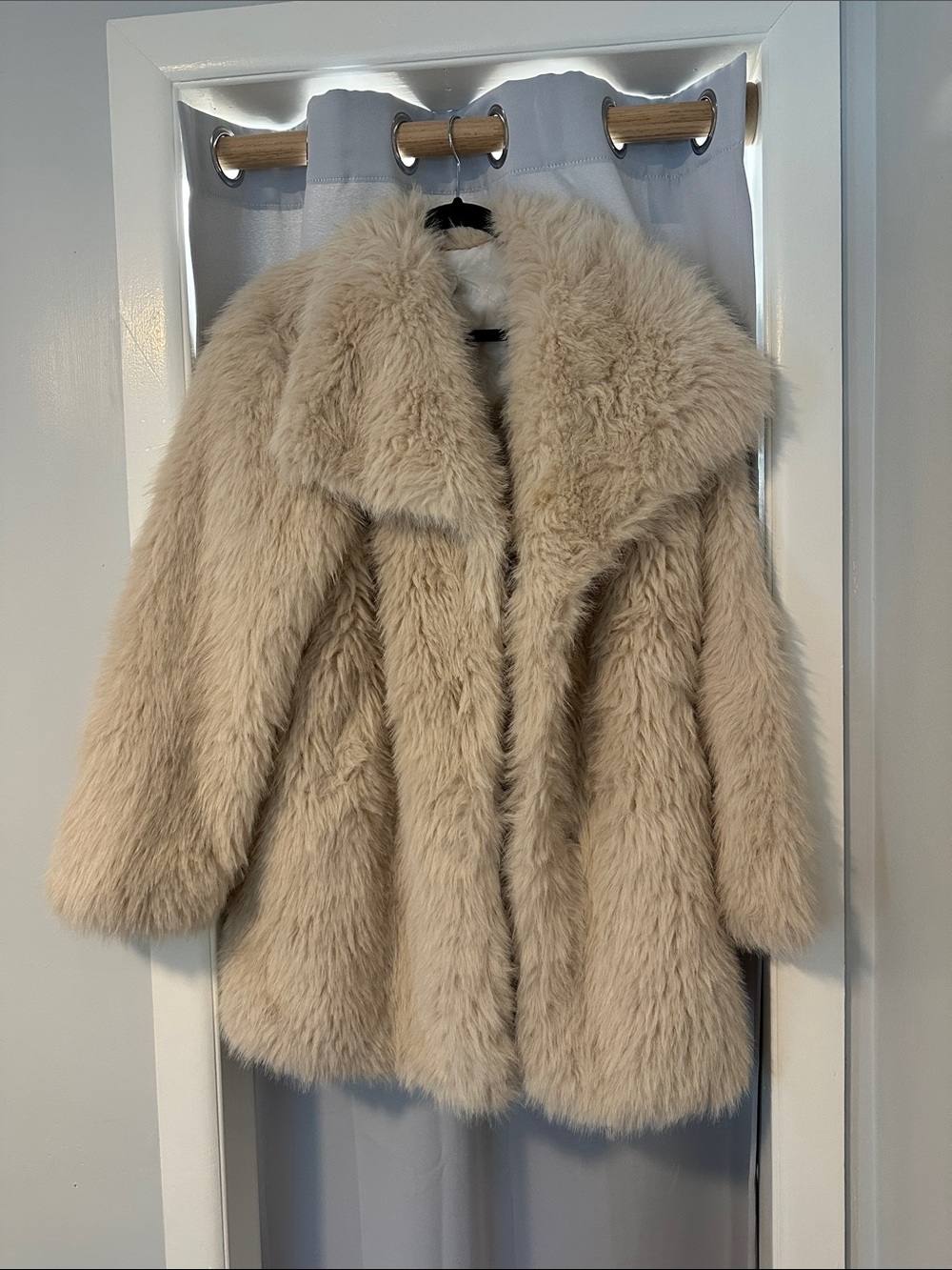 Fuzzy Faux Fur Coat - Cream - Large